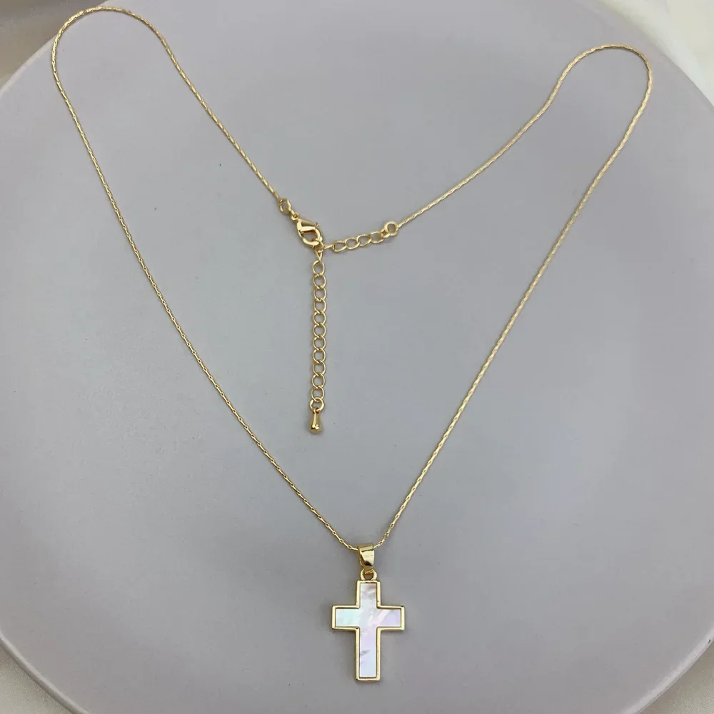 New accessories white mother-of-pearl cross necklace female European personality clavicle chain natural shell pendant jewelry