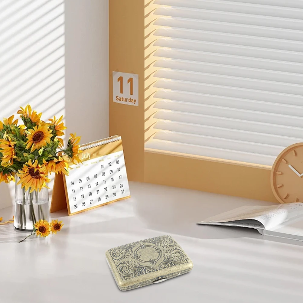 

Retro Stainless Box Holder Container Flipping Cover Durable Moisture Proof Portable Cigarette Storage Protector For