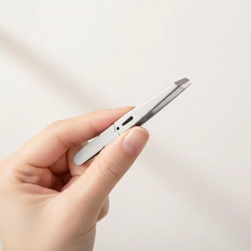 Stainless Steel Angled Tip Eyebrow Tweezers Portable Lightweight Hair Plucker for Travel Beauty Makeup