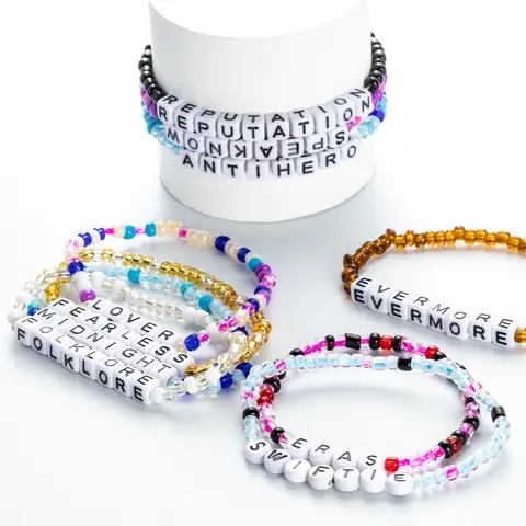 10 best sales Taylor Swift - №6