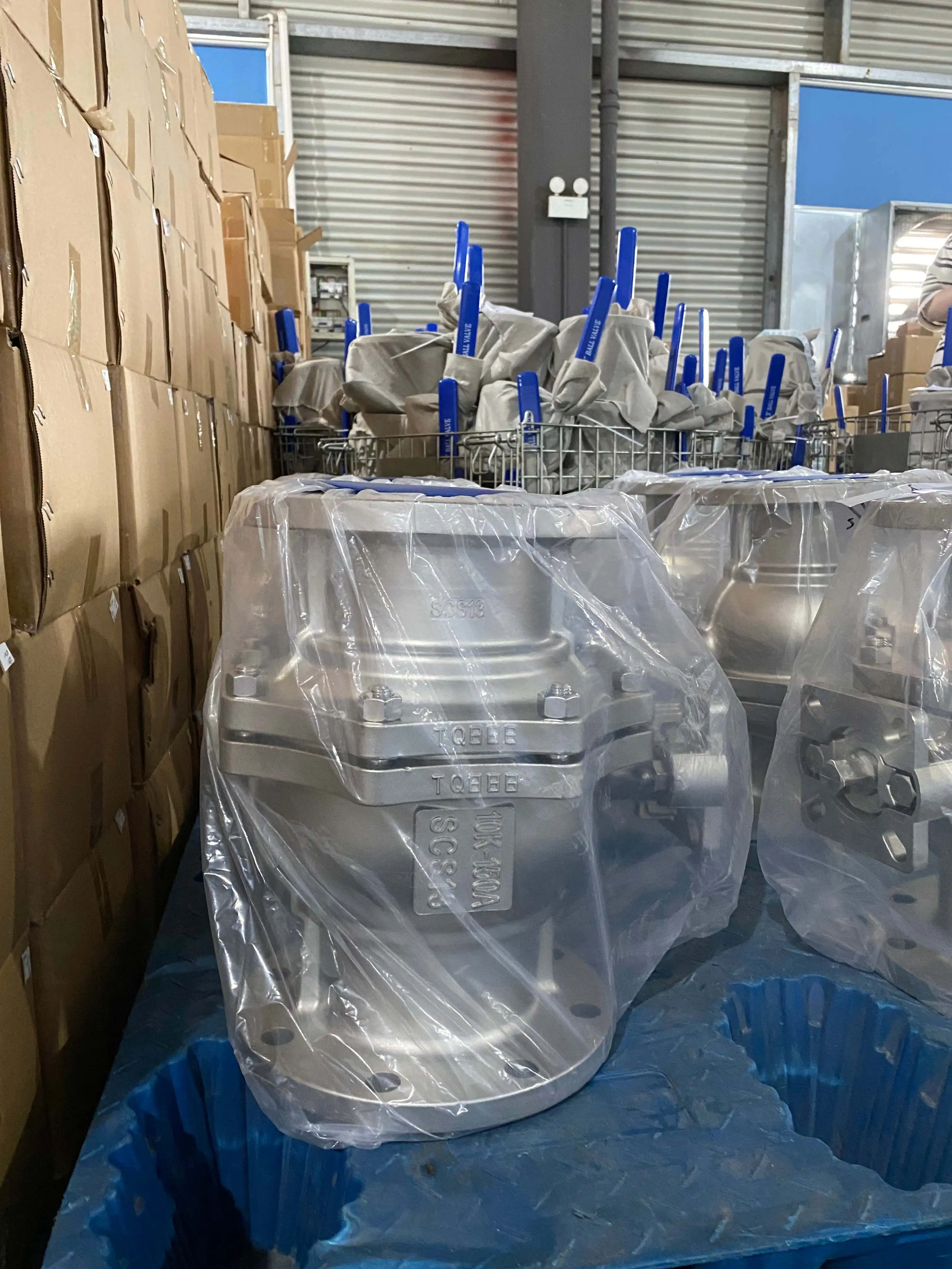 Standard Stainless Steel SCS13 10K 150A DN150 With Manual Lever Flanged Connection 2 Piece 2 PC Ball Valve