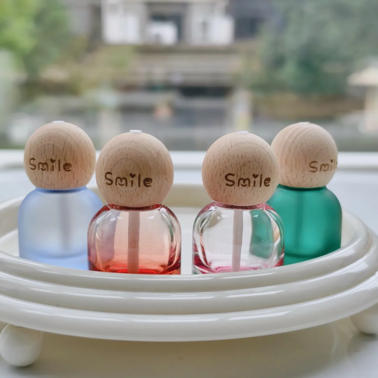 Elegante bottiglia per diffusore di aromi Elegante arredamento per la stanza Contenitore riutilizzabile per olio essenziale Diffusore di olio essenziale Bottiglia di vetro vuota