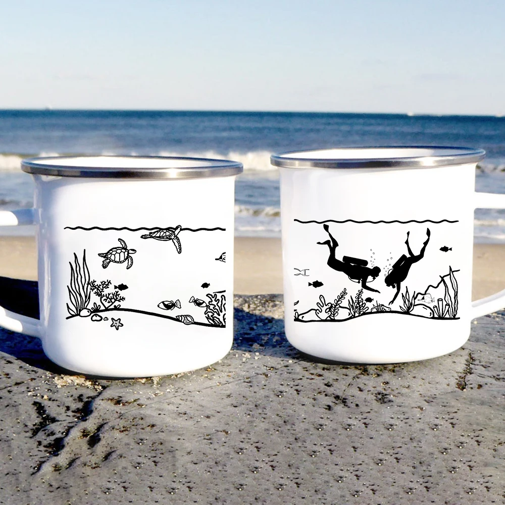 Personalizzato Surfer Beach Camper Mug subacquei subacquei tazze Hawaii Beach Campfire smalto acqua tazze da caffè regalo di surf creativo