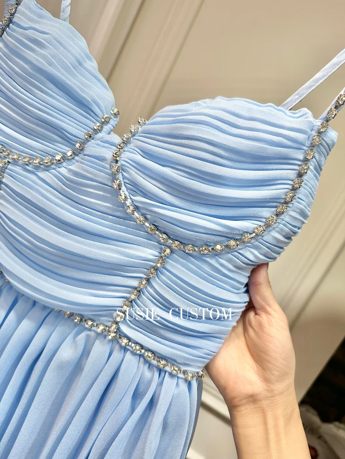 Cake Sling Dress Women 2023 Spring and Summer Light Luxury Rhinestone Chain Three-Dimensional Chest Pleated Waist Layer Dress