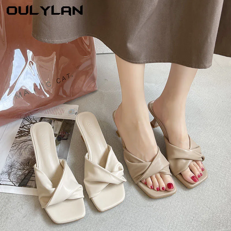 2024 Summer Minimalist High Heels One Line Cool Straw Cat Heel High Heels French Women's Outerwear Half Slippers