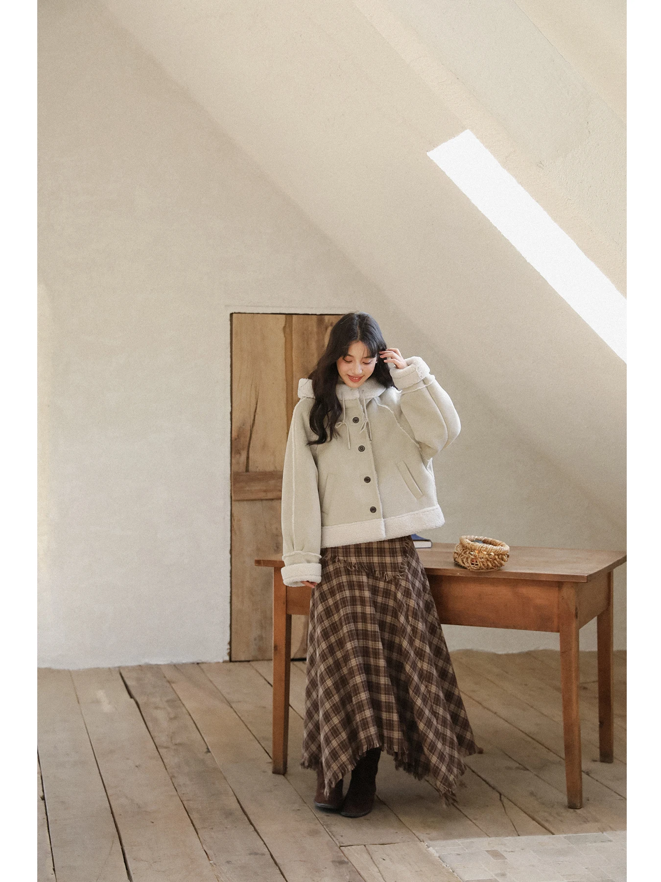 レディース厚手茶花デザインラムファージャケット冬アウター環境に優しいポリエステル繊維長袖フード付きコート