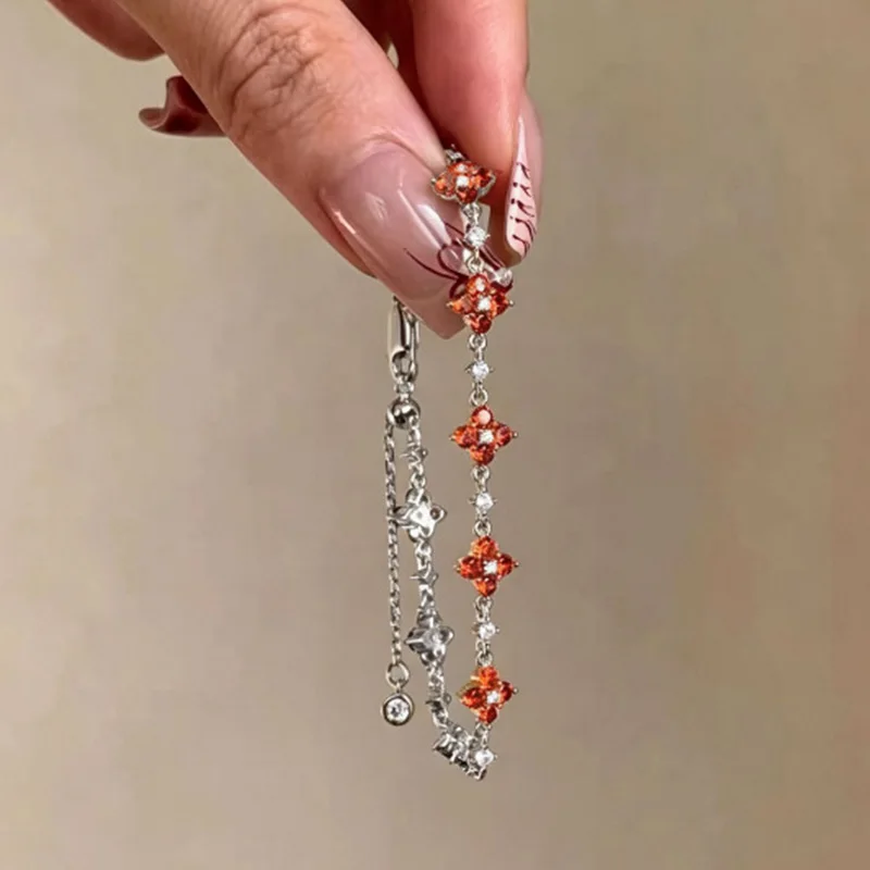 Versilbertes Vierblättriges Kleeblatt-Armband mit Türkis und Klarem Zirkon, Verstellbare Kette, Eleganter Alltagsschmuck für Damen, Geschenk – Detail 3