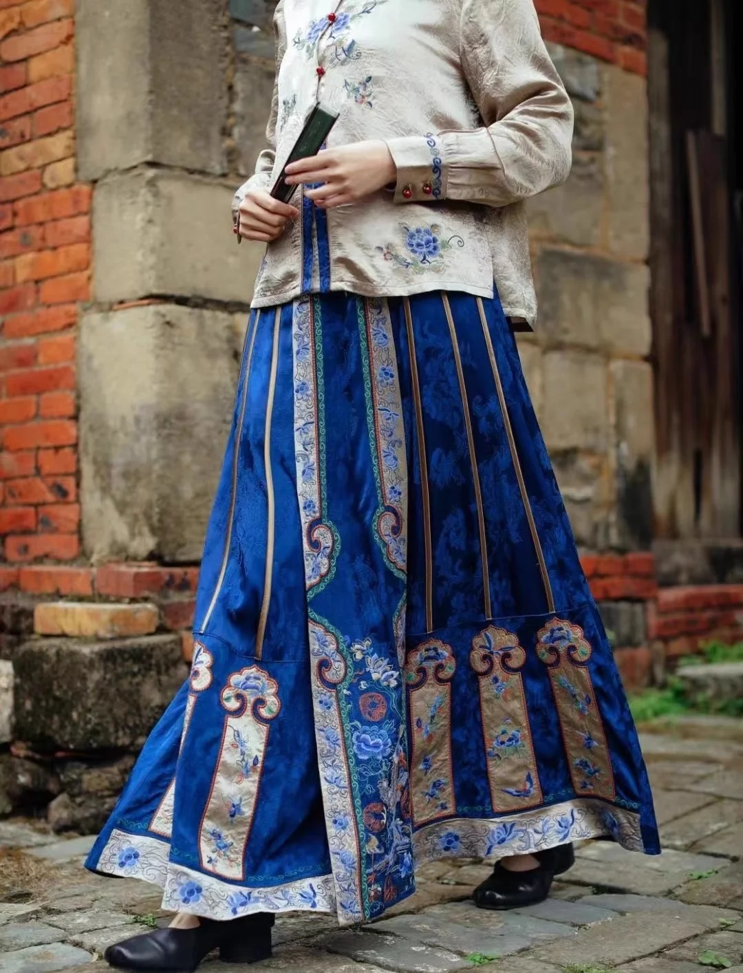 Luxury Satin skirt Chinese style embroidery Long skirt Vintage Acetate Jacquard A-LINE ladies Blue Umbrella skirt Women clothes