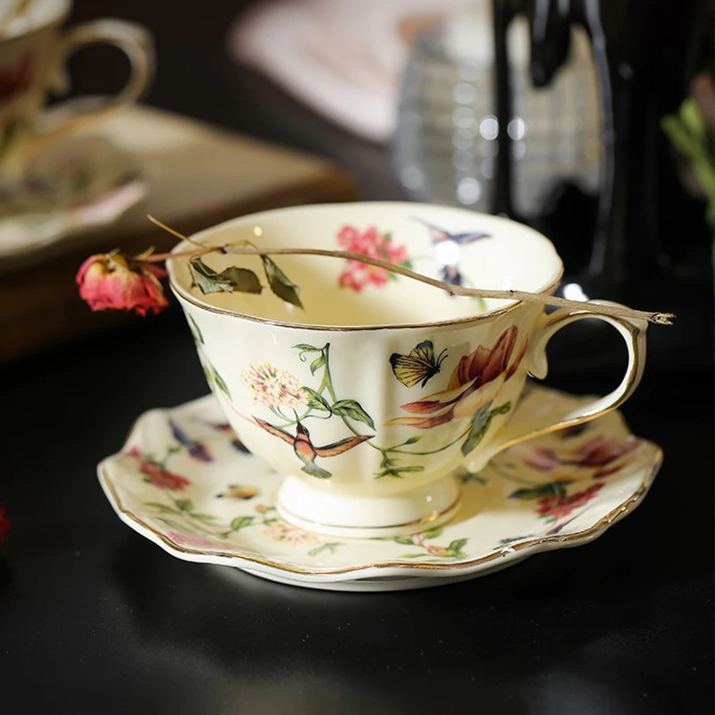 Flower Bird Pattern Coffee Cup Set Ceramic Tea Cup Saucer Set Porcelain Latte Coffee Mug Teacup Household Cafe Drinking Cup