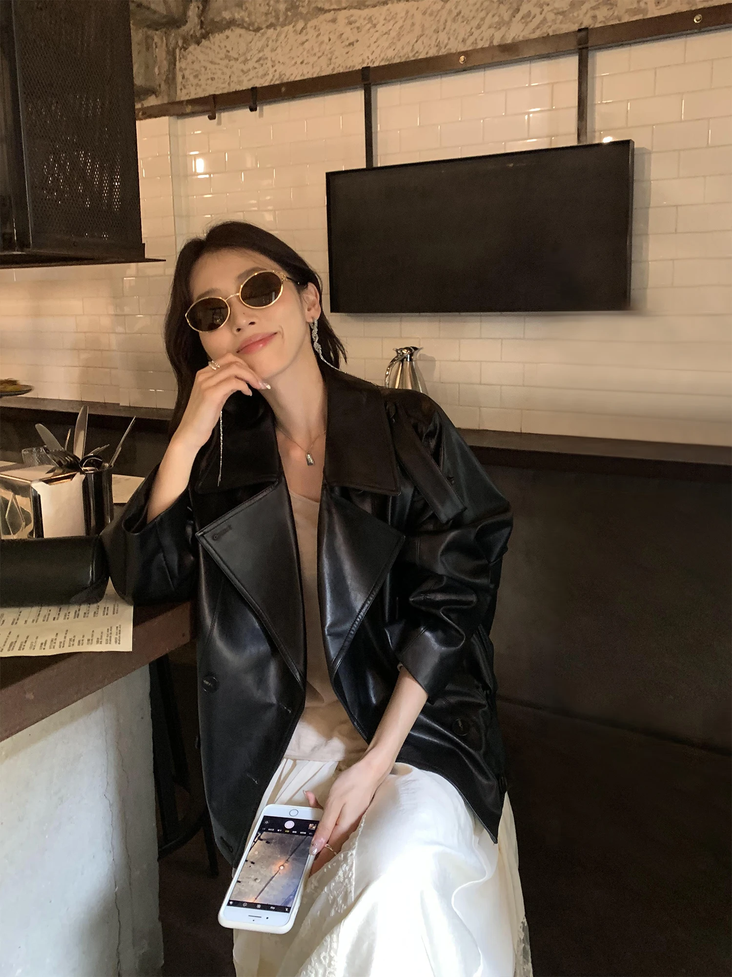 เสื้อแจ็คเก็ตหนัง PU สำหรับผู้หญิง แบรนด์ Pusumede ปกพับ ซิปปิด ทรงหลวม สไตล์วัยรุ่น คอลเลคชั่นฤดูใบไม้ร่วง