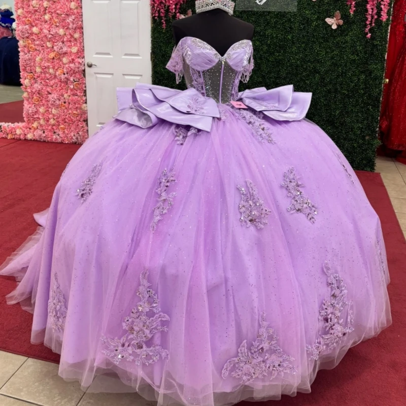 

Lavender Shiny Quinceanera Dresses Ball Gown Off The Shoulder Beading Crystal Applique Lace Tull Corset Party Birthday Sweet 16