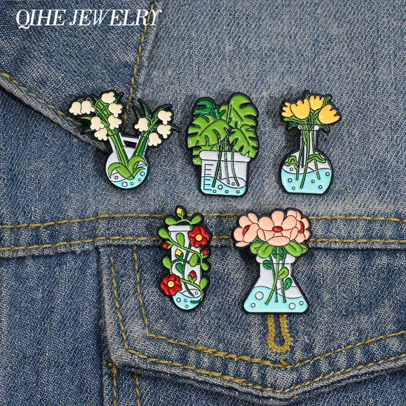 Beautify Plant Flower Vase Brooch Enamel Pins Funny Cute Metal Brooches Backpack Lapel Badge Decoration Jewelry Gift for Friends