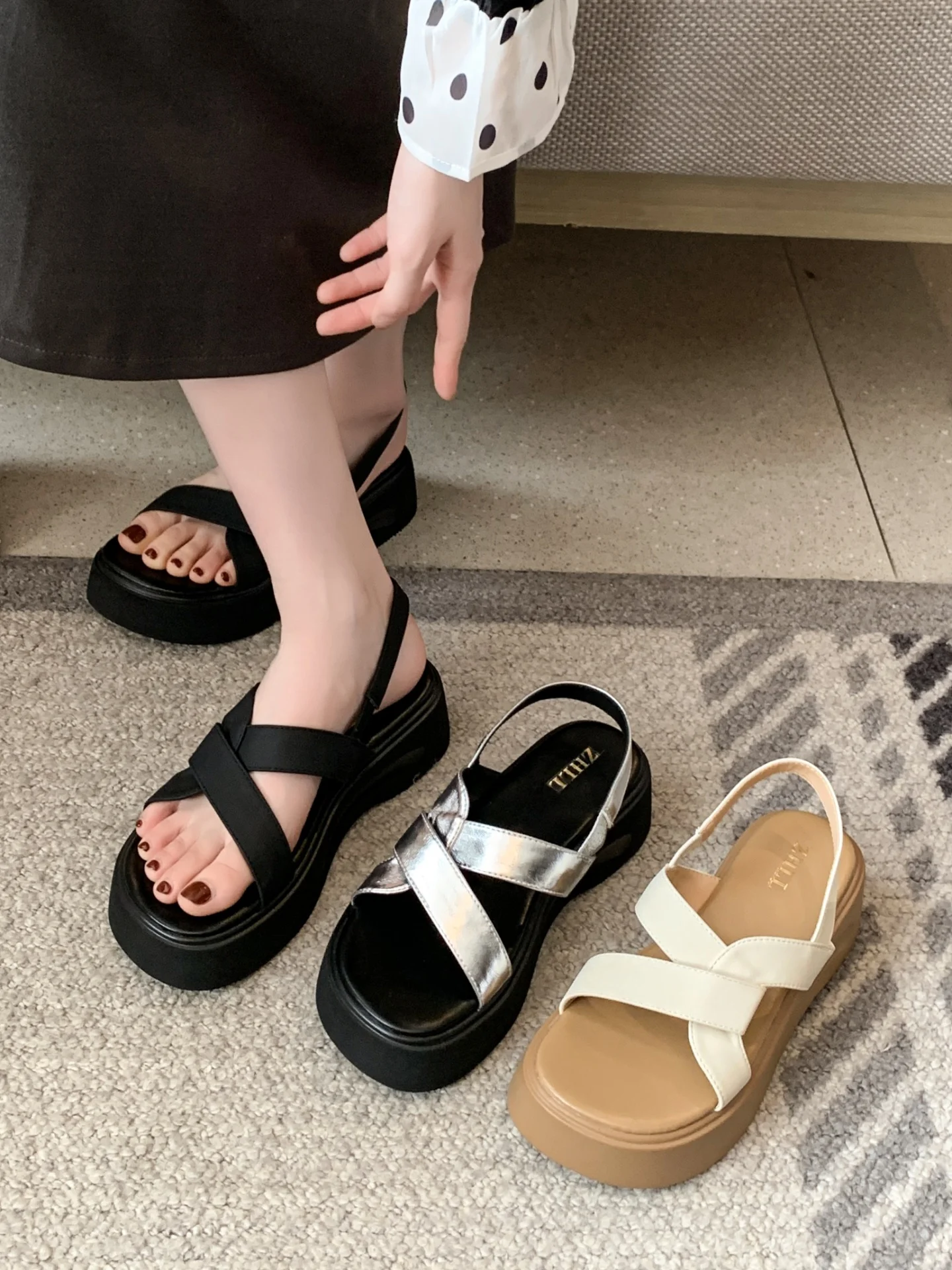 sandalias-comodas-de-mujer-con-suela-gruesa-transpirables-de-ultra-piel-de-punta-baja-modernas-para-verano-con-suela-de