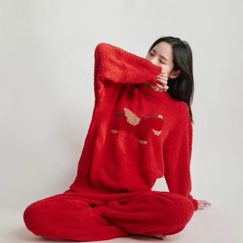 هدايا السنة الجديدة لعام 2025 من الحصان: ملابس نوم لسنة الولادة الحمراء، بيجامات، دافئة وقريبة ومريحة #1