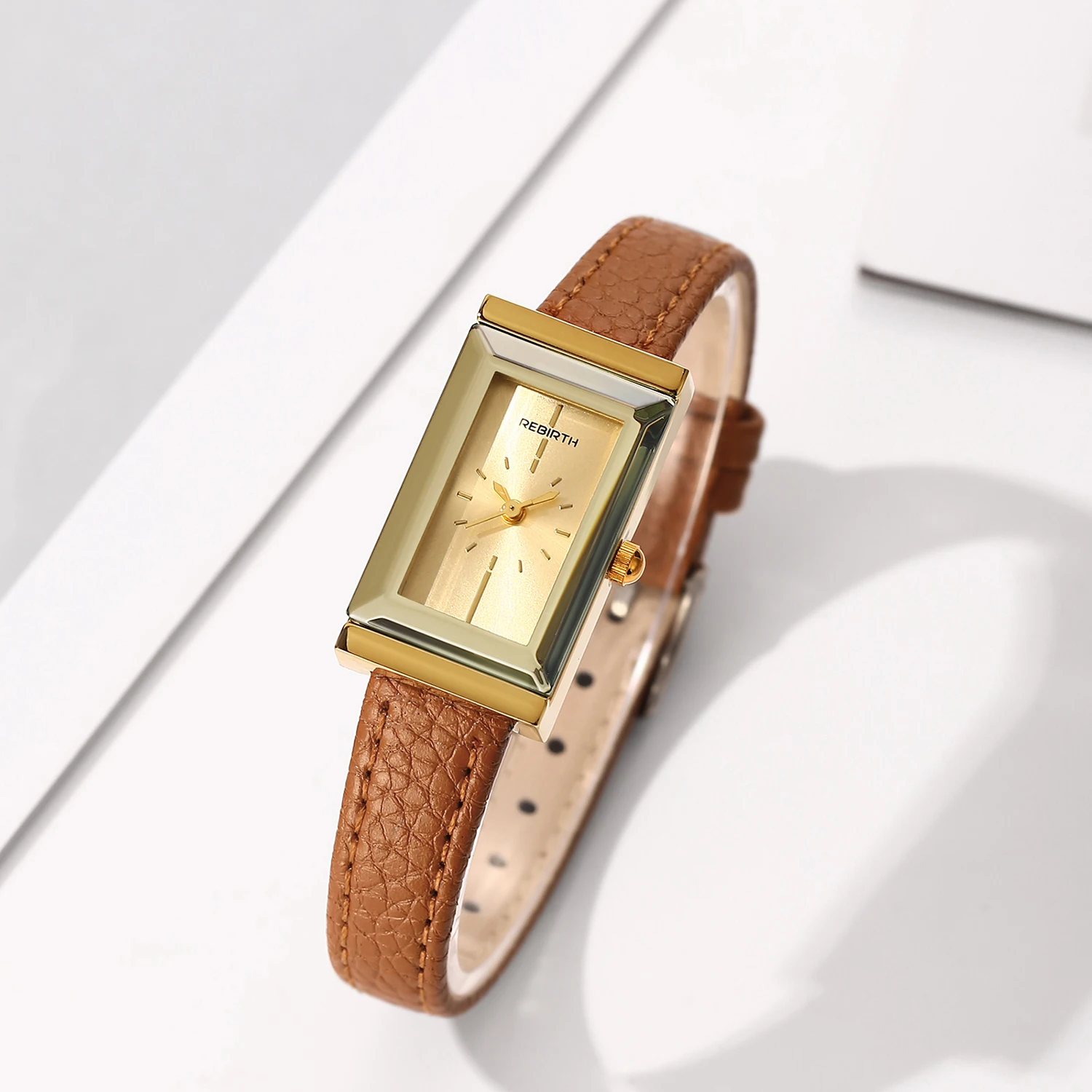 1 Piece of Women's French Retro Style Small Gold Watch with Pebbled Leather Strap, Simple Gold Dial, Elegant Quartz Wristwatch for Commuting