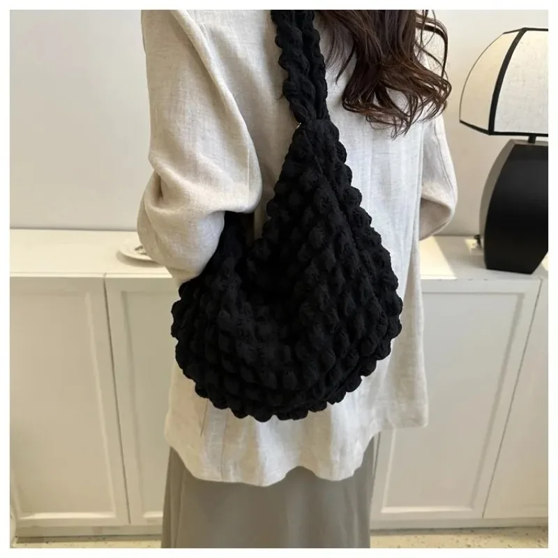 Wrinkled Design Embroidered Plaid Shoulder Bag Underarm Bag Simple Large Capacity Quilted Tote Bag for Women view 4