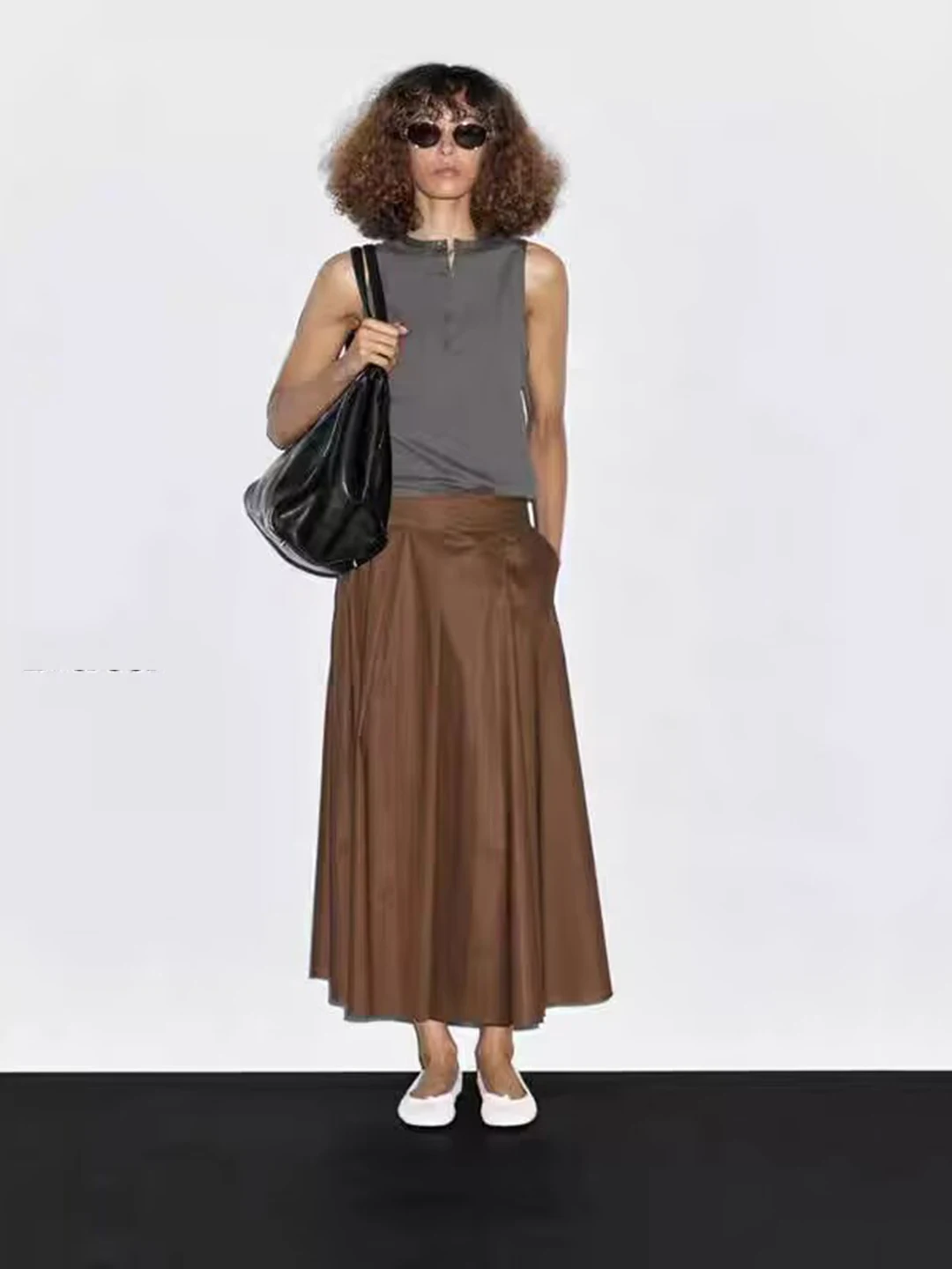 خريف جديد وصول بسيط براون مطوي ألف خط ميدي تنورة للنساء Ele Commuter Sle f طول تنورة الفرنسية Sle