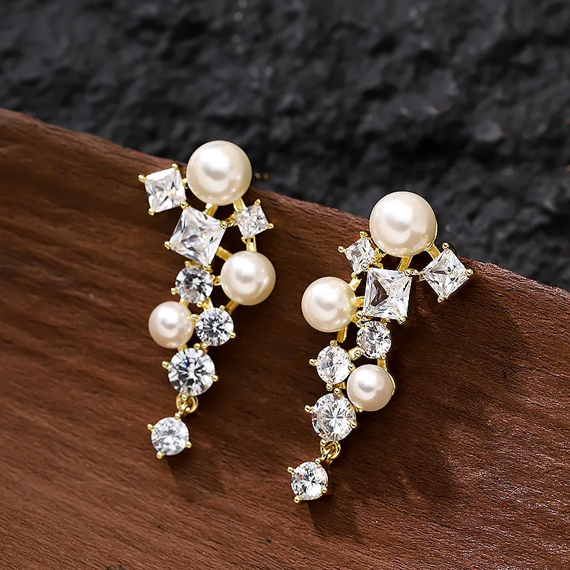 Super fashionable and exquisite Internet celebrity style full diamond zircon long pearl tassel earrings high-end luxury earrings