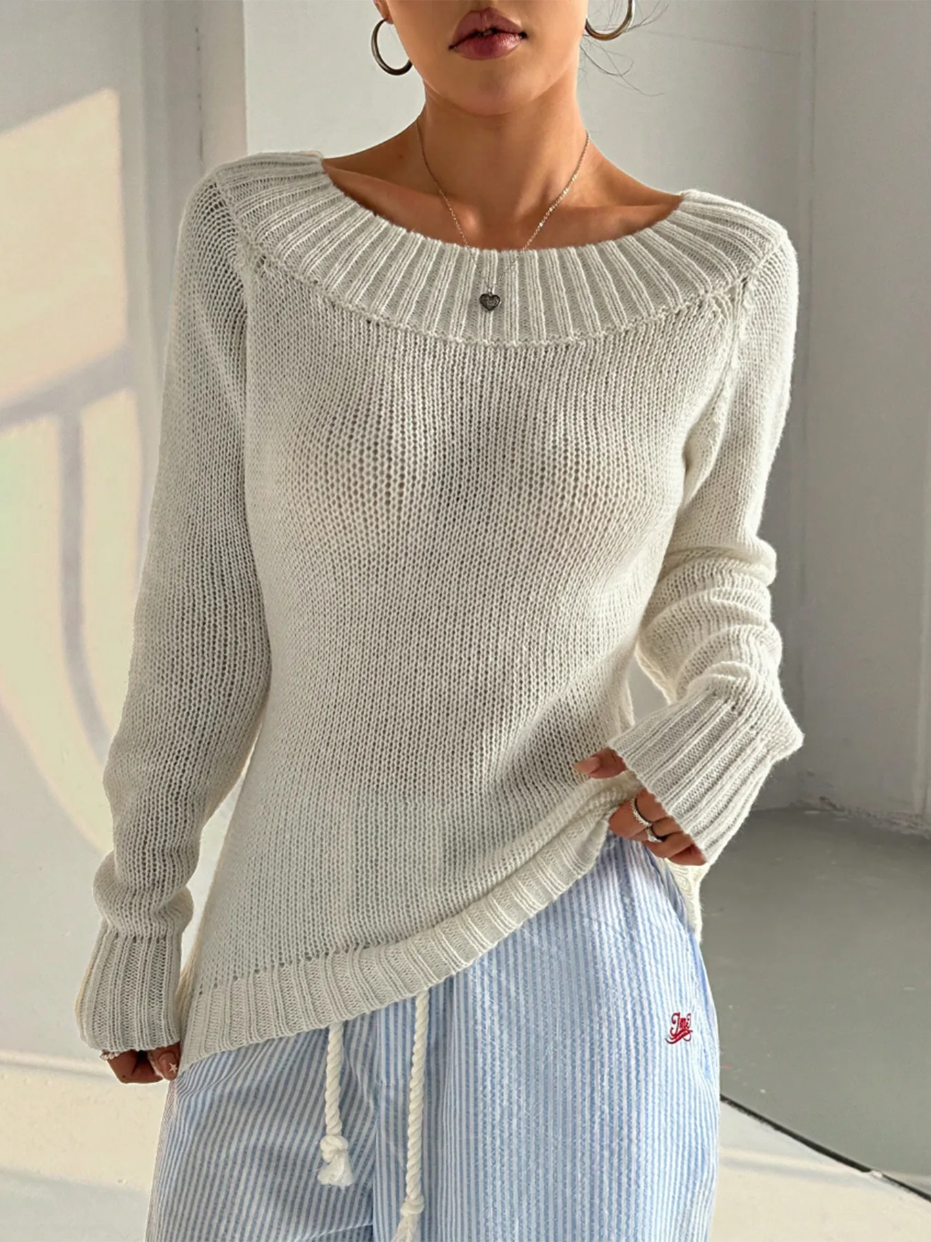 

Autumn Winter Women's Tops Simple Solid Color Casual Sexy Fashionable Warm Knitted Long-sleeved Pullover One-collar Sweater