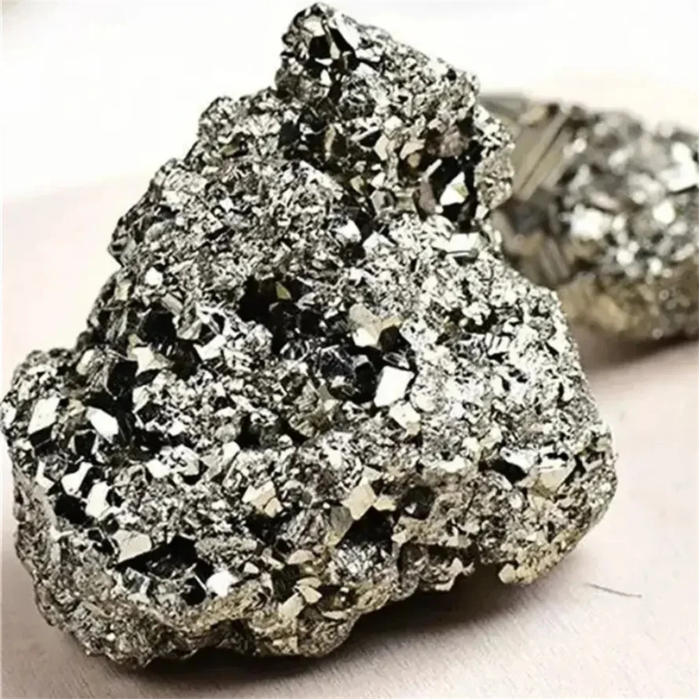 Natürliche schöne Quarz-Mineralien, Kristallprobe, Amethyst, Rosenquarz, unregelmäßiger Rohstein, Reiki-Heilung, Heimdekoration – Detail 5