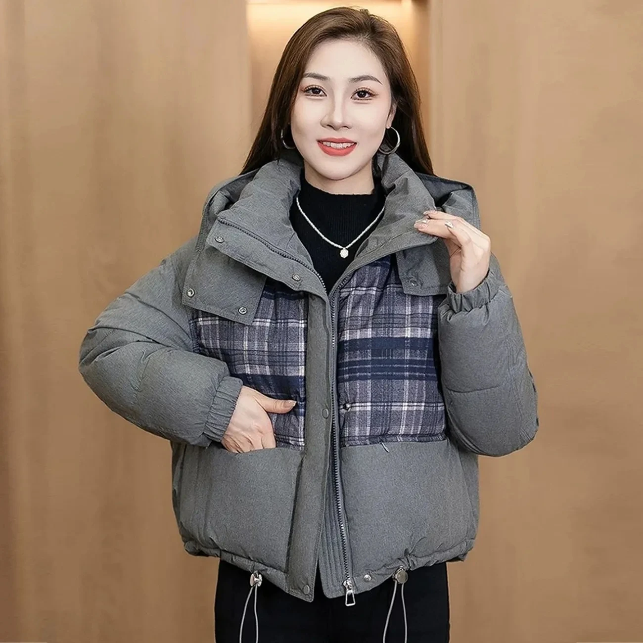 

Parkas Womens 2026 New Fashion Large Size Down Cotton-Padded Jacket Short Style Stand Collart Thick Hooded Winter Coat