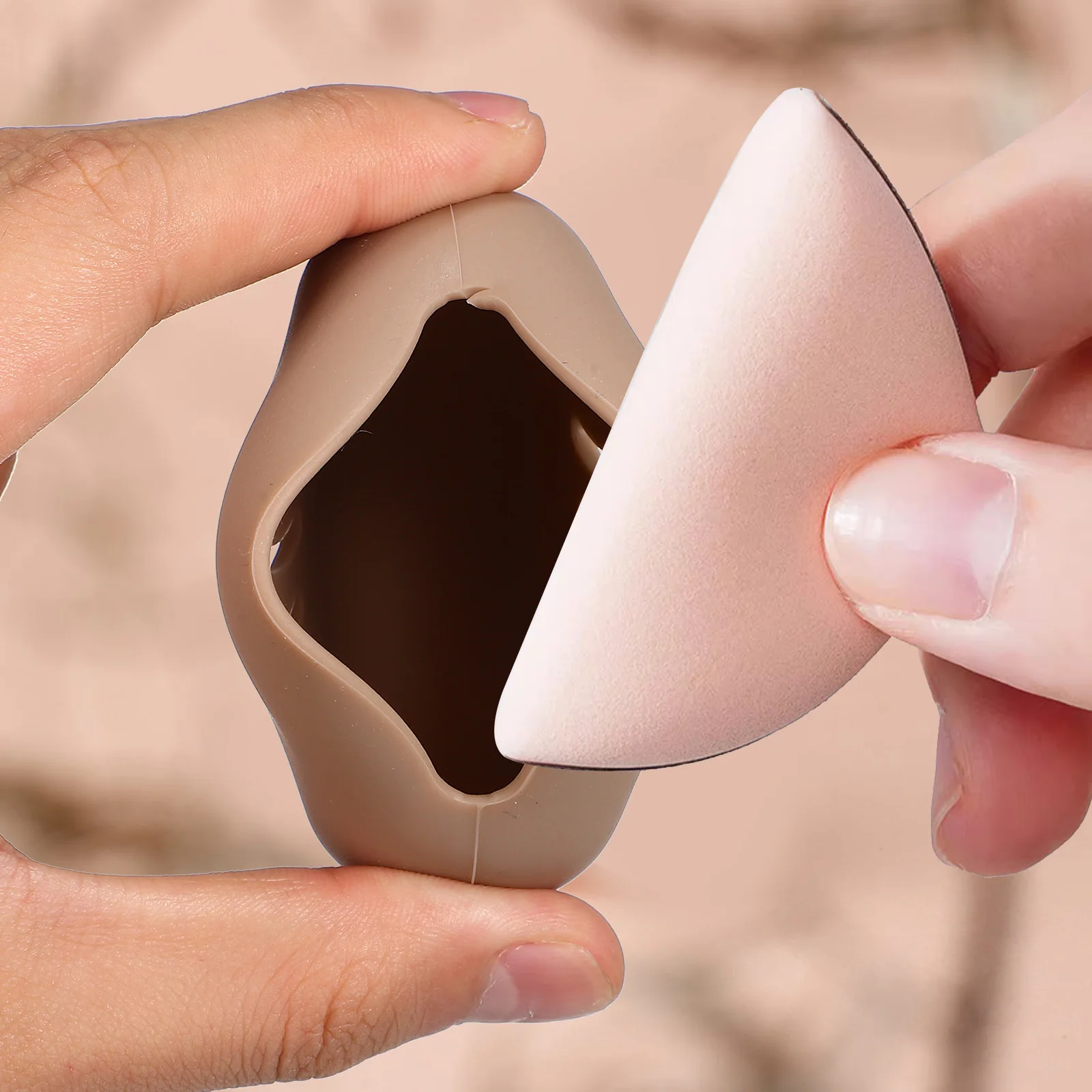 

4Pcs Silicone Makeup Sponge Holders Powder Puff Case Breathable Compact Beauty Sponge Organizer Travel Makeup Accessory