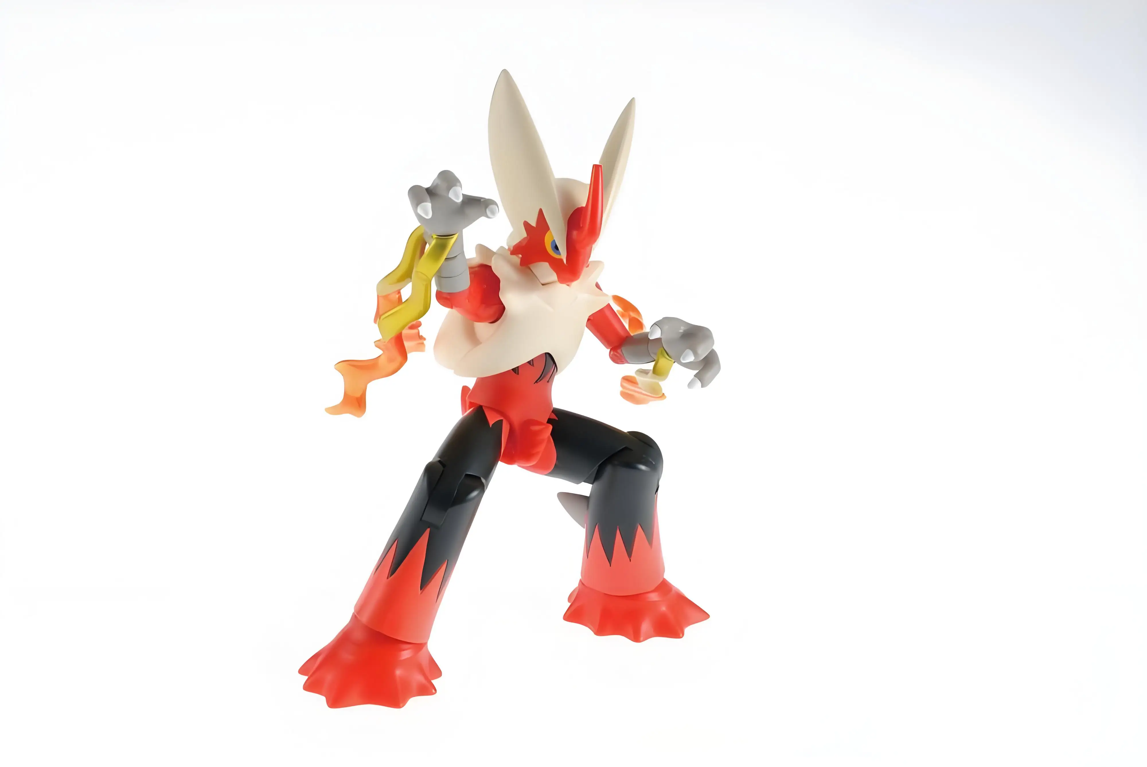 Bandai Original Pokémon Mega Blaziken ​ ​   Figurines d'action Anime, jouets à assembler, modèle de collection, ornements, cadeaux pour enfants