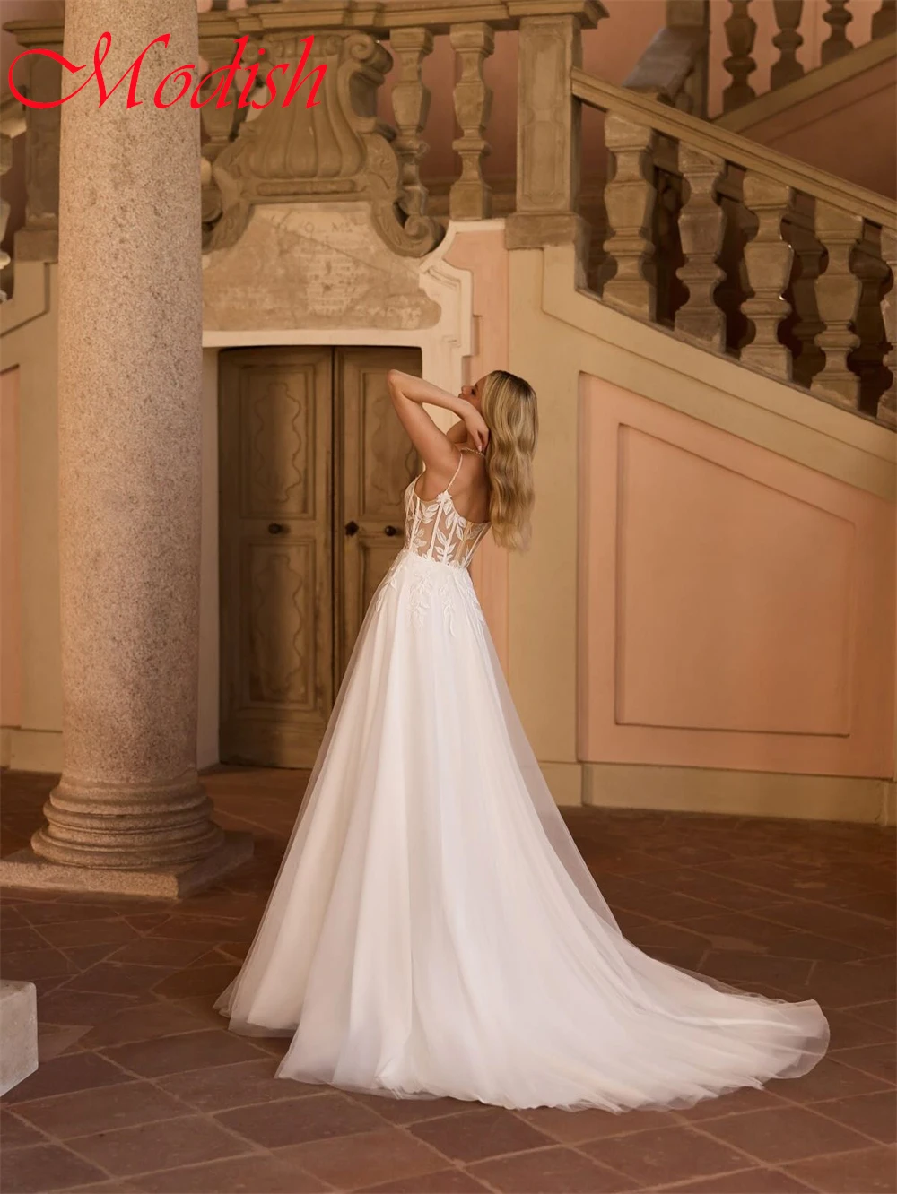 فستان زفاف من الأورجانزا الأبيض الناعم حسب الطلب بياقة مربعة رسمية بدون أكمام فستان زفاف بوهو على شكل حرف a ذيل محكمة فيستدو دي نوفيا