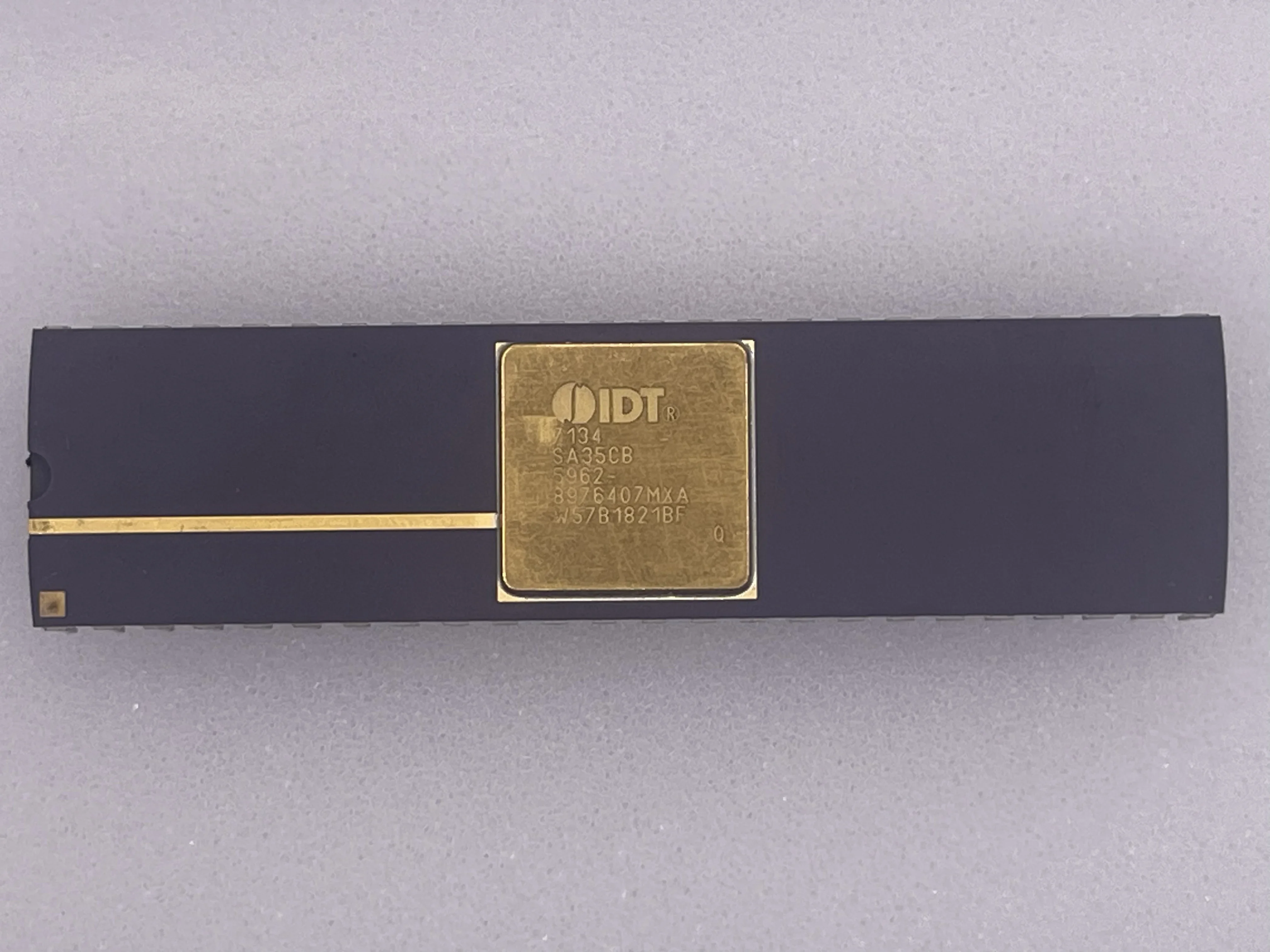 (Hot offer)IDT7134SA35CB New Original Integrated Circuits Electronic Components In Stock memoria