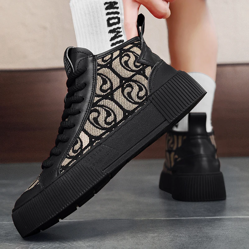 Fashion Red Embroidered Men High Top Sneakers Sping New Arrivals Men Platform Shoes Comfort Breathable Men Skateboarding Shoes