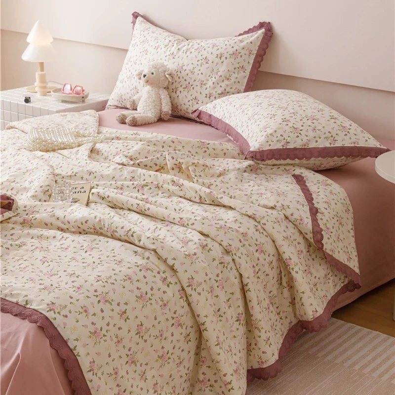 

Summer Quilt French Style Comforter Quilt Flora Lace Household Machine Washable Suitable Cool and Refreshing Blanket