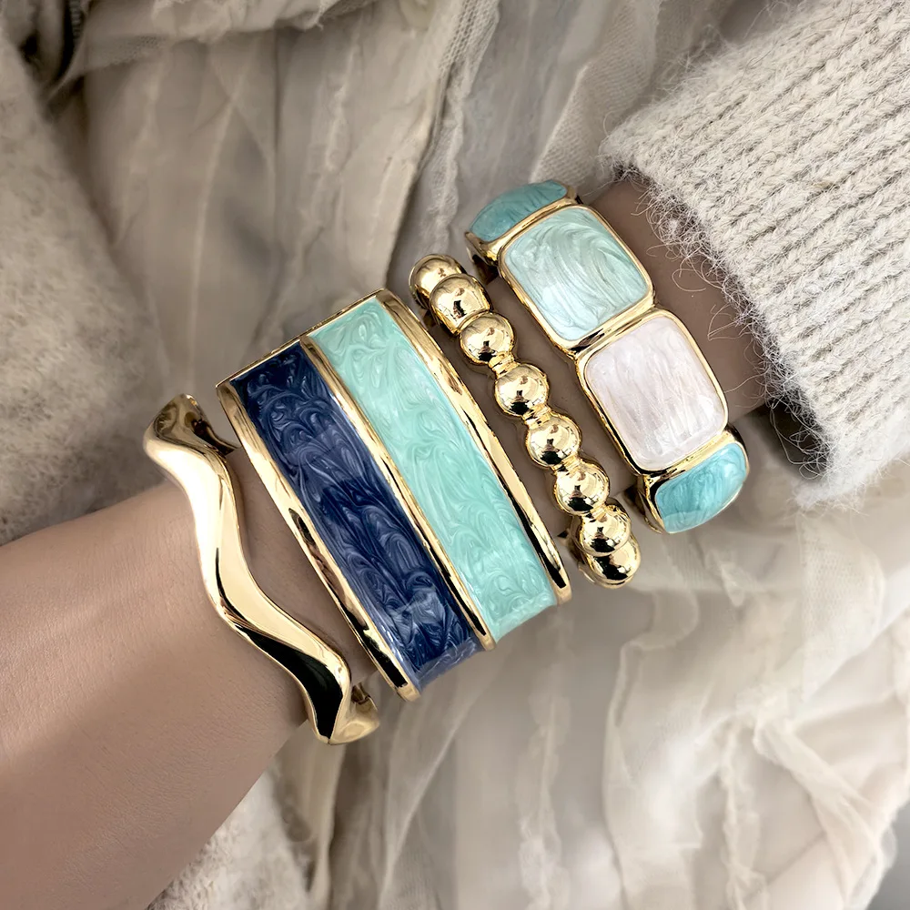 Vintage Punk Enamel Dripping Oil Metal Wide Bangles for Women Gold Color Geometric Irregular Spring Bracelets Aesthetic Jewelry