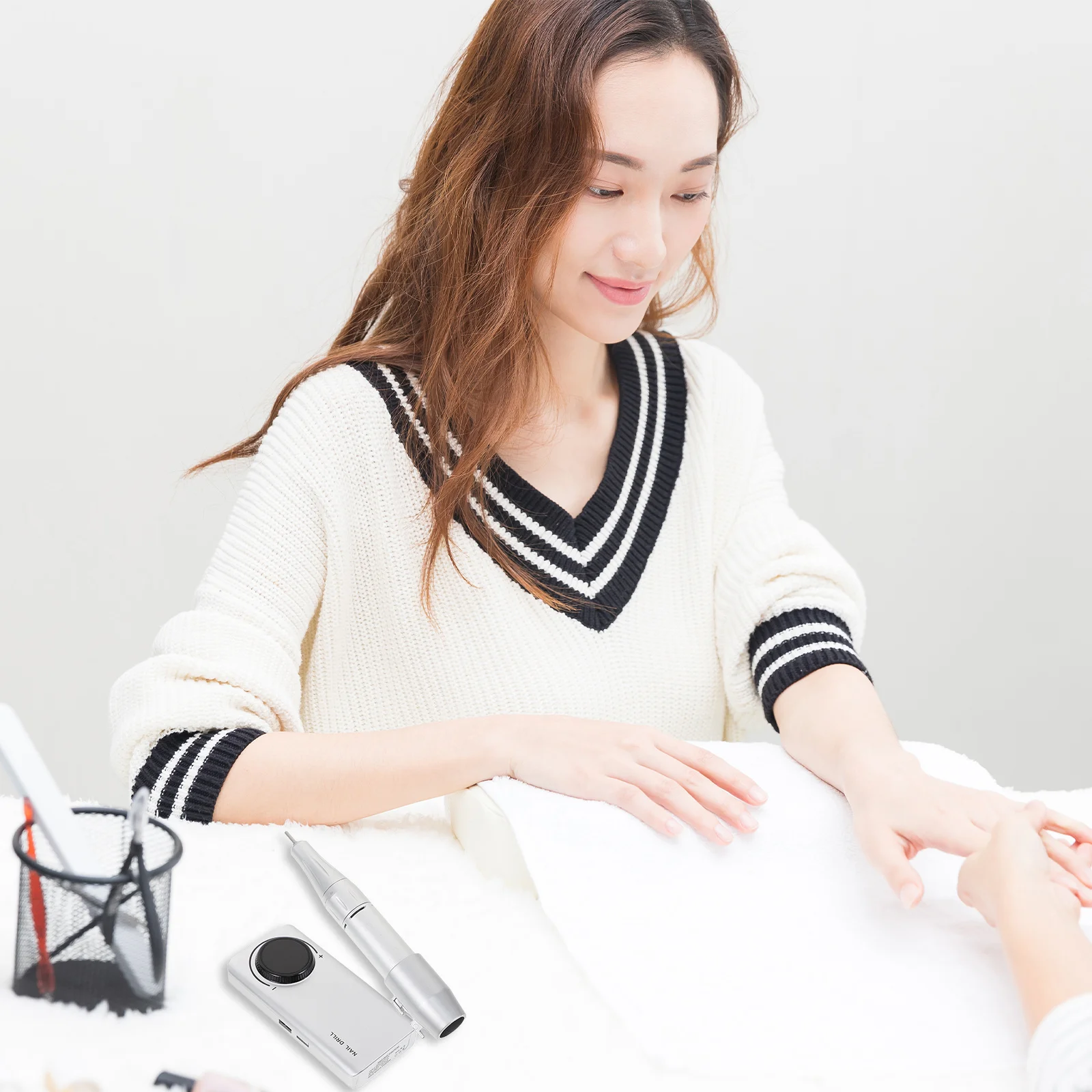 電気ネイルドリルペン金属素材耐久性のあるポータブル爪研磨ツール USB 充電式マニキュア用品