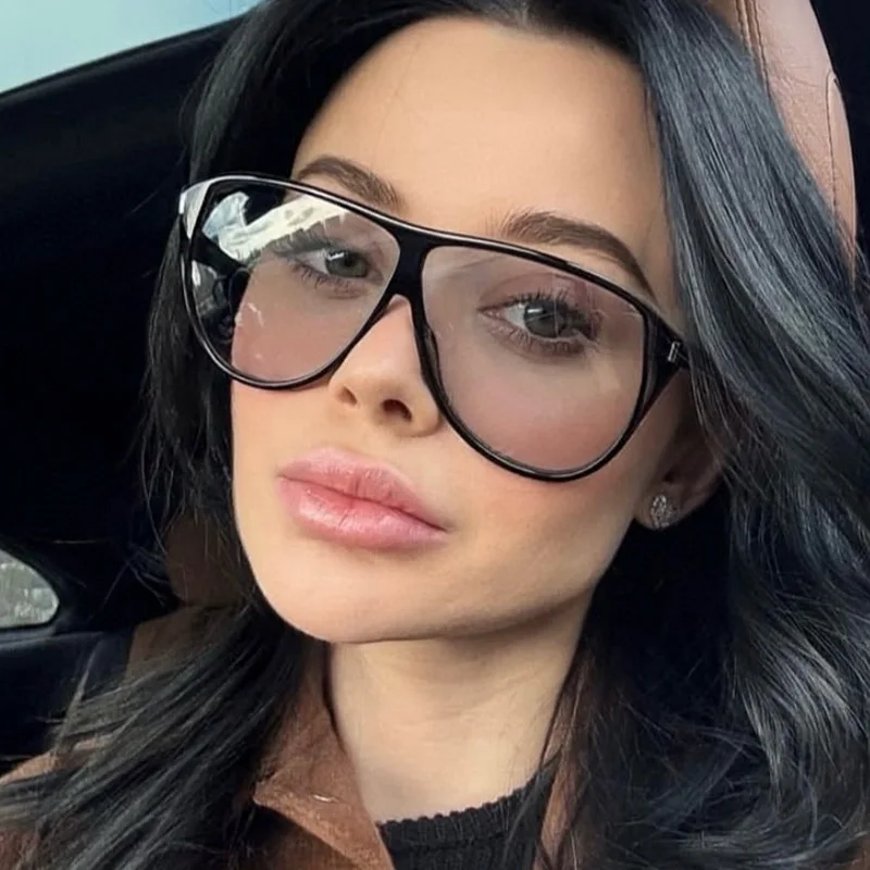 Minimalist Frog-Shaped Sunglasses Retro Oversized Frame Statement Street Style Shades Outdoor UV Protection Eyewear