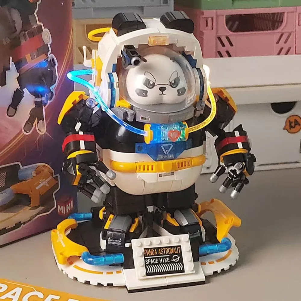 

Mini Astronaut Space Panda Building Blocks Half Mecha Astronaut Assembly Model Assembling Toy Bricks Children Birthday Gift