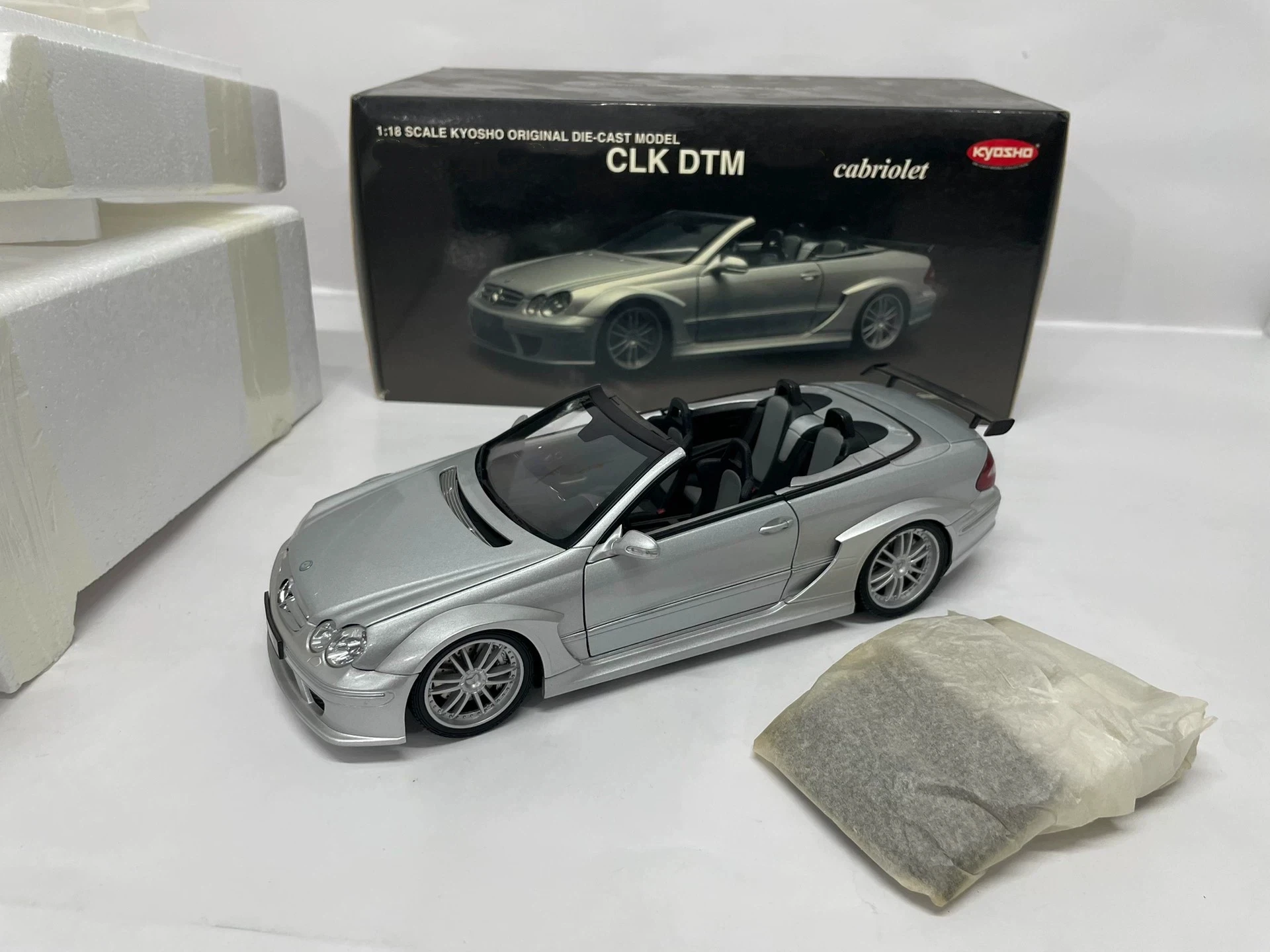 

Kyosho 1:18 CLK DTM Silver Simulation Limited Edition Alloy Metal Static Car Model Toy Gift