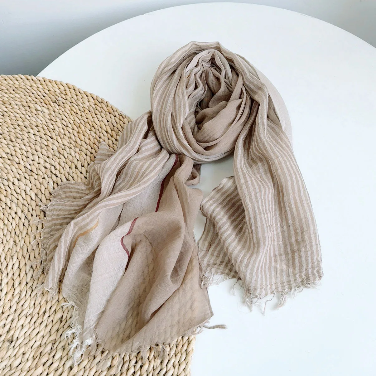 디자이너 브랜드 스트라이프 코튼 린넨 남성 스카프 가을 겨울 남성용 따뜻한 넥커치프 남성 액세서리 짧은 테슬 머플러