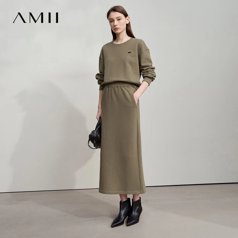 AMII Minimalist Woman Sets Two Pieces 2026 Autumn Little Bear Embroidered Sweatshirt Split Skirts Sports Casual Sets 12523042