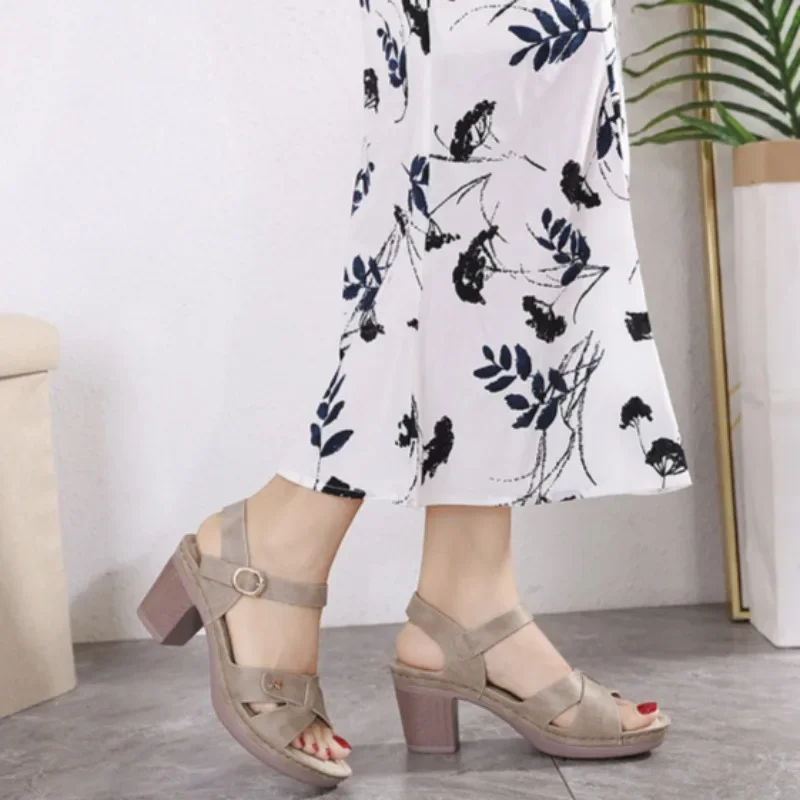 Female Solid Color One Line Fashion Flats Footwear Women'S Thick Medium Heel Adjustable Strap Sandals Zapatos Para Mujeres