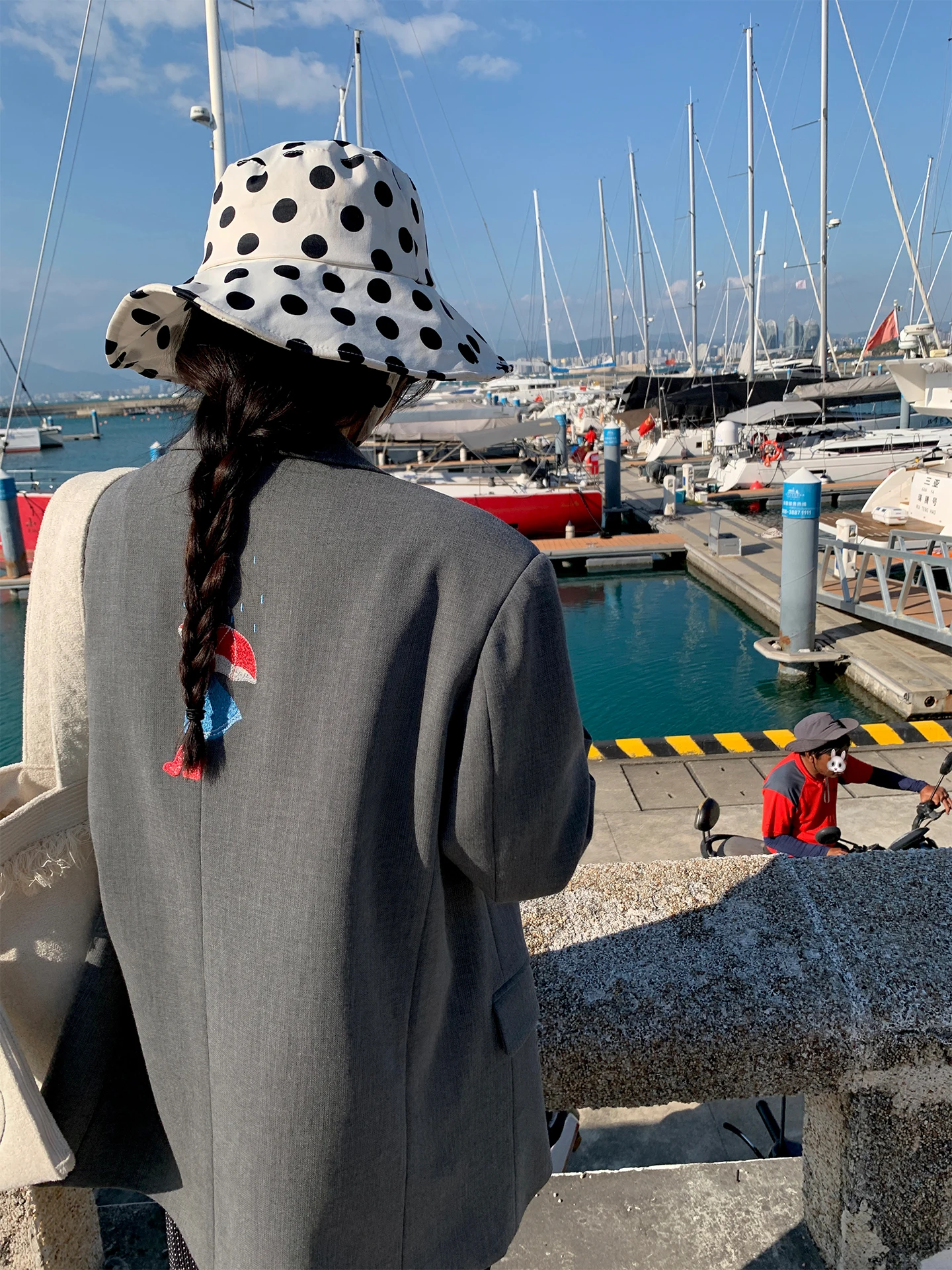 

Gray Embroidered Suit Jacket Women's Fashion Spring Design Casual Style Long Sleeve Warmth Straight Cut Single Button Closure