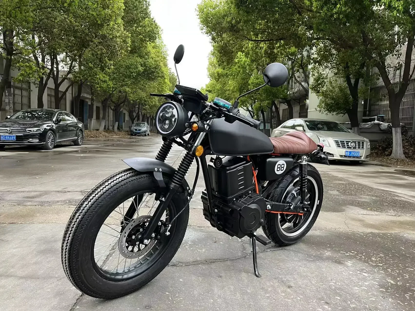 SCBLLuyuan Motorcycle최신 신에너지 리튬 배터리 고속 2025 최신 도시 오프로드 복고풍 디자인 성인 CG 전기