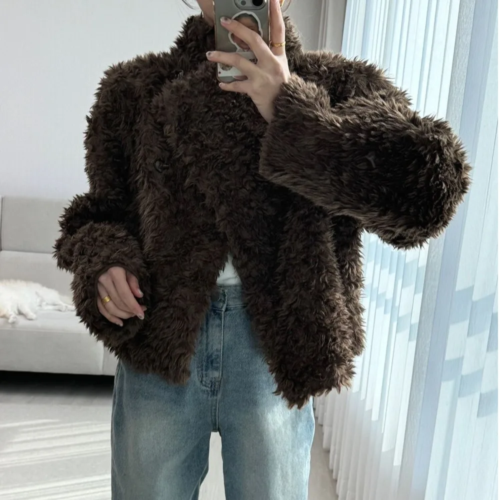 Abrigo superior cálido con un solo botón y cuello peludo para mujer elegante Otoño Invierno Sli simple Corte versátil Ajuste alto Largo Sve C...