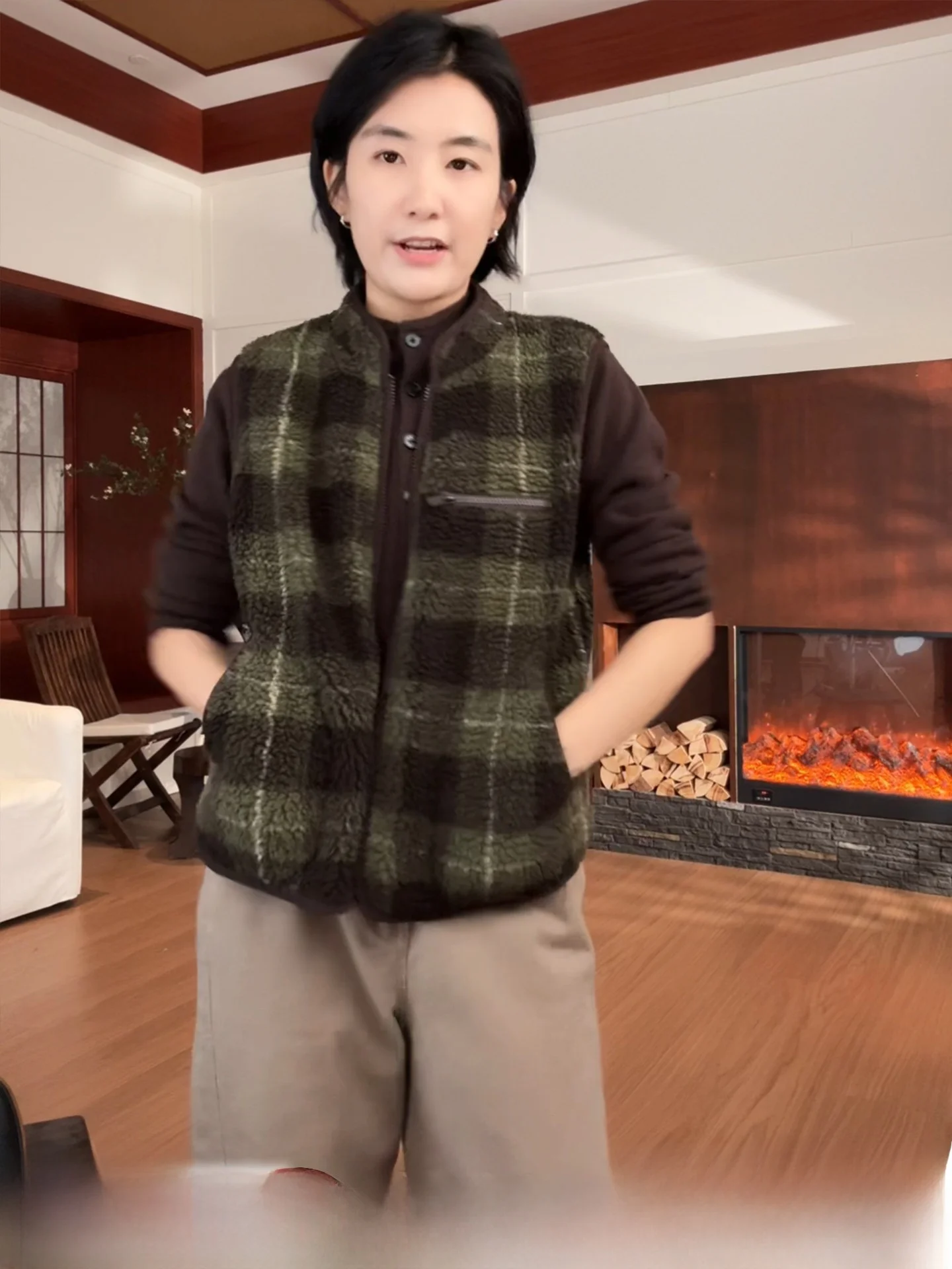 

Langqing Thiened Fce Vest Women's Outerwear Winter Warm round Ne Layering Bal Design Polyester Fiber Zipper Closure