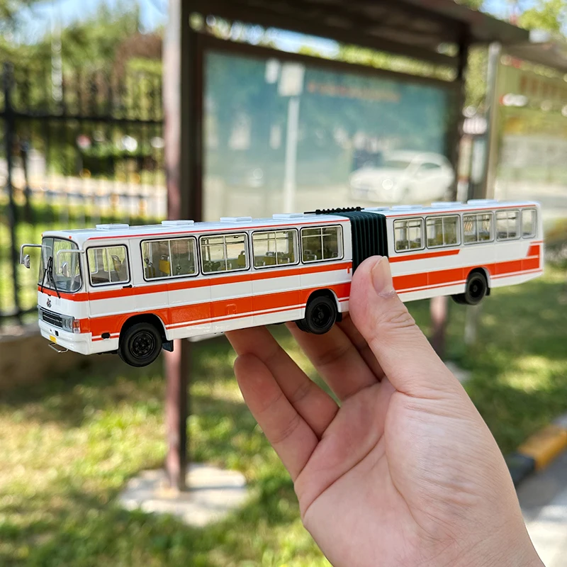 1:64 scale Changzhou Changjiang CJ660B articulated city bus alloy car model  Bus model collection Send  friend