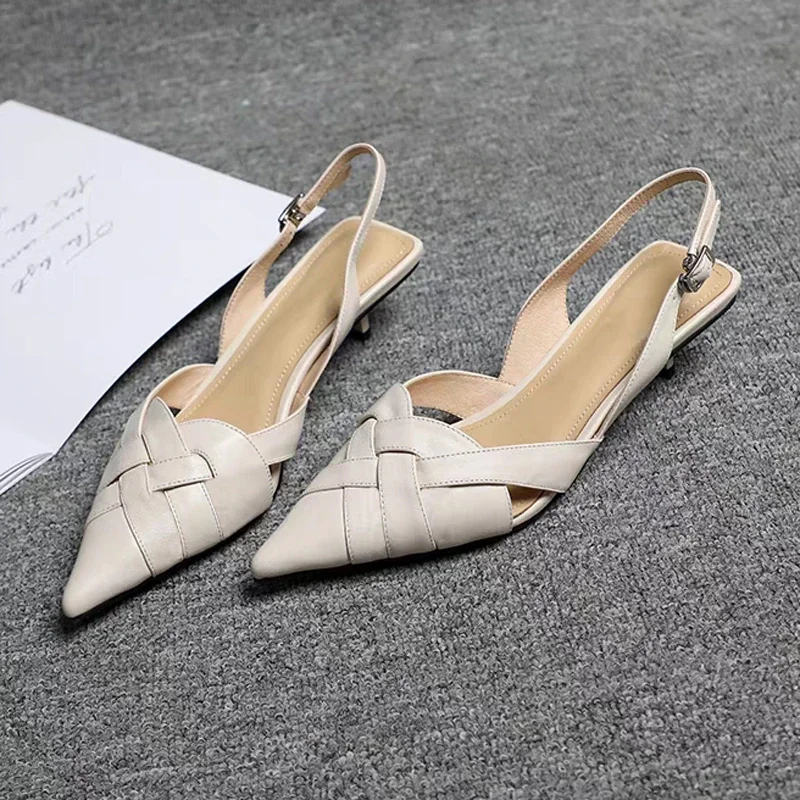 2025 nouvelles sandales pour femmes mode chignon tête Sexy noir tissé Slingback Banquet pied combattant chaussures pour femmes talons bas Zapatos Mujer