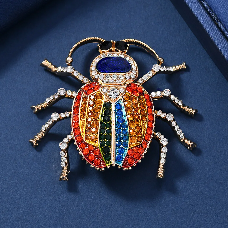 

Creative New Full Diamond Beetle Brooch Fashion Brooch Coat Accessories Shining Beetle Brooches for Women Men