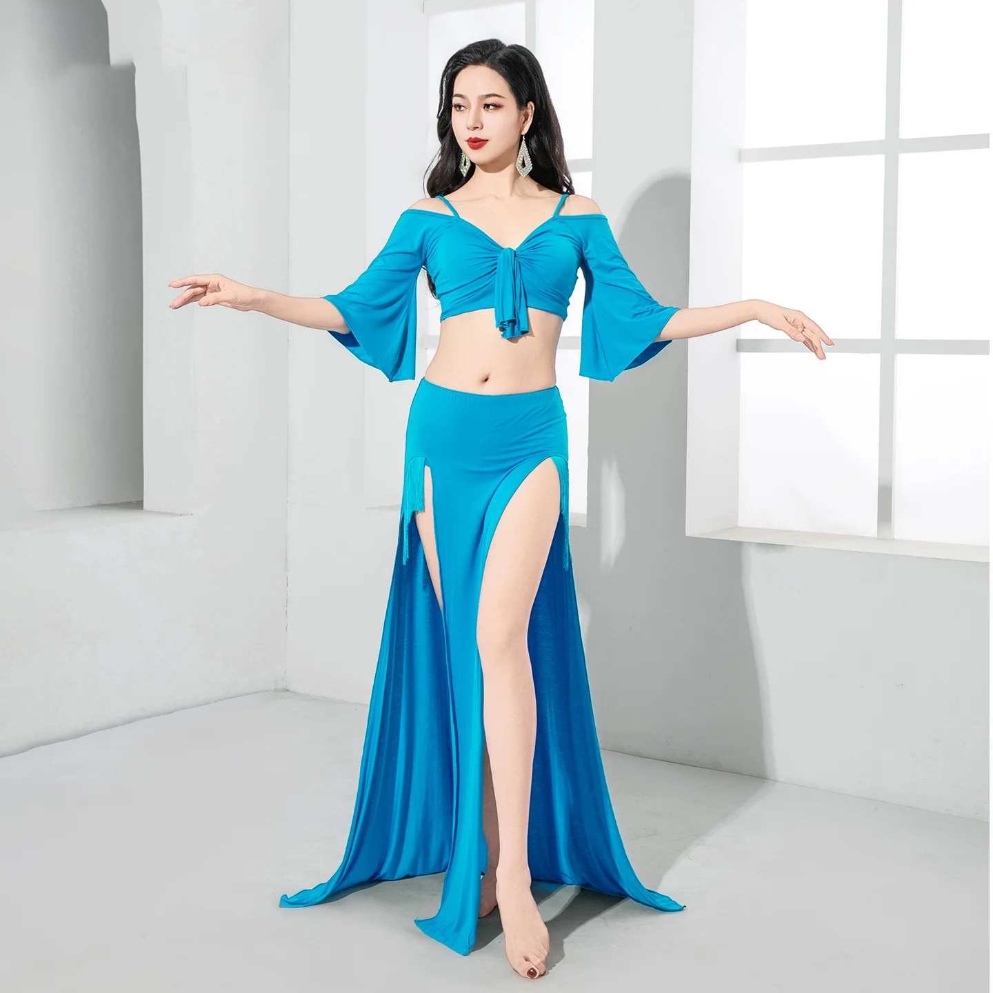 

New Belly Dancing Practice Costumes Women's Sexy V-neck Top+Tassel Split Long Skirt Suit Oriental Dance Performance Clothing
