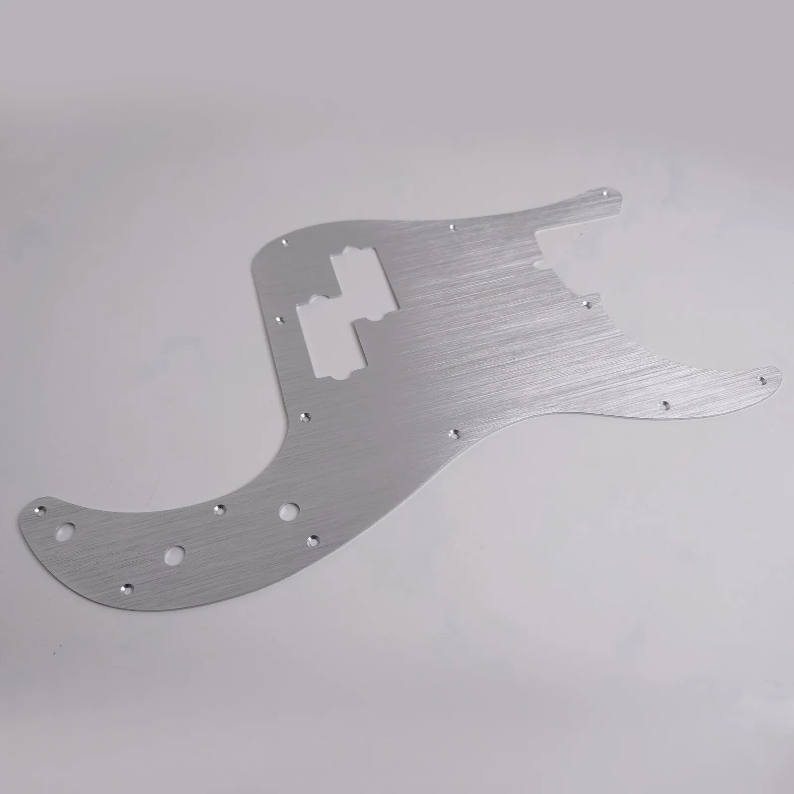 

Алюминиевая анодированная накладка для бас-гитары с 13 отверстиями для 4-струнного джазового баса BP P