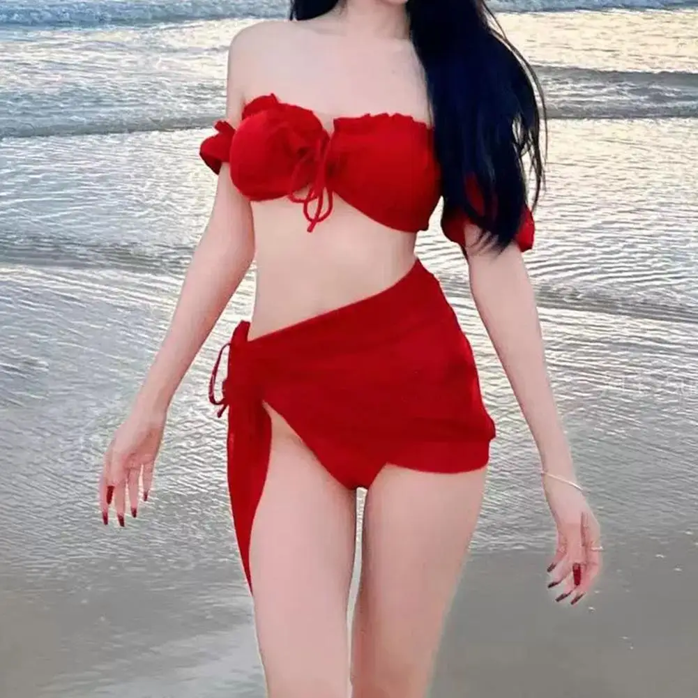 Damski Zestaw Bikini Vintage z Falbankami, Seksowny Odkryty Top z Wyściółką, Dopasowany Strój Kąpielowy Retro w Kolorze Czerwonym z Rozcięciem i Wiązaniem w Talii
