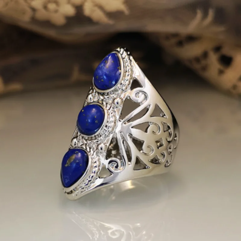 Vintage Creative Hollow Carved Lapis Lazuli Rings for Women Victoria Retro Exaggerated Rings Popular Fashion Jewelry